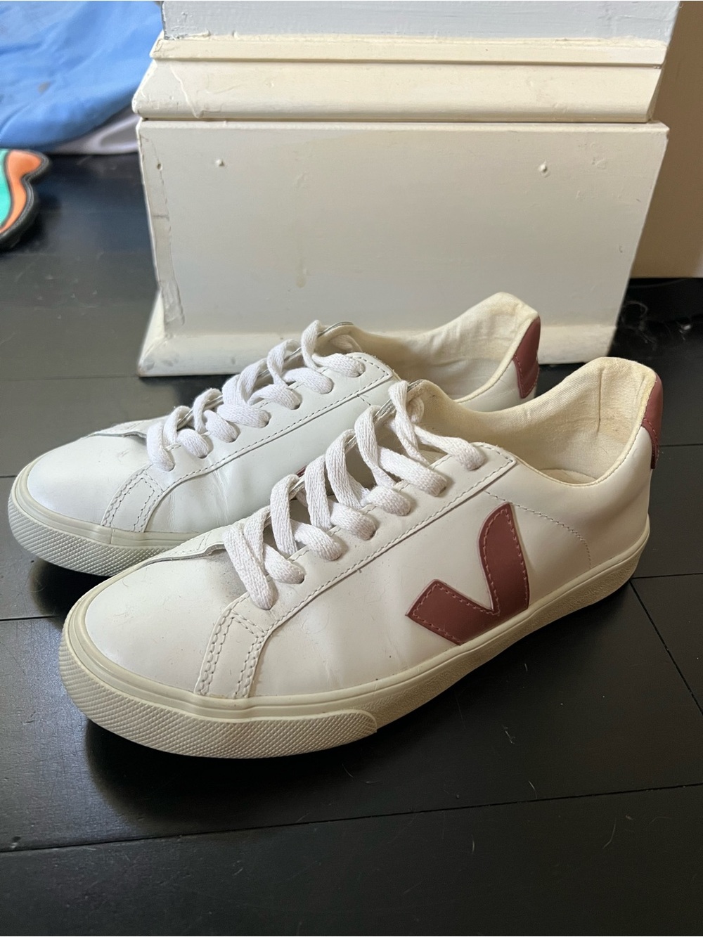 veja women's capo sneakers - size 36